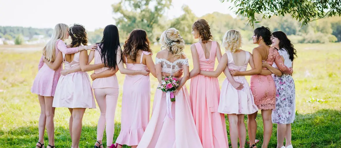 What Jewelry to Wear as a Bridesmaid